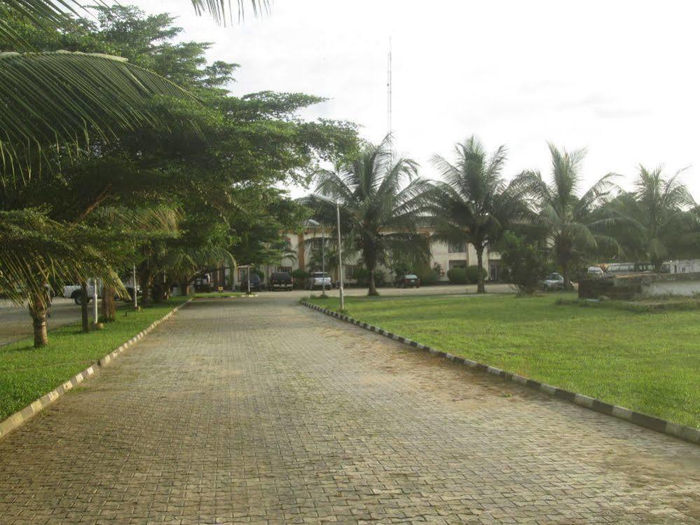 Tiffany Hotel And Towers Imogwu-Agwa 外观 照片